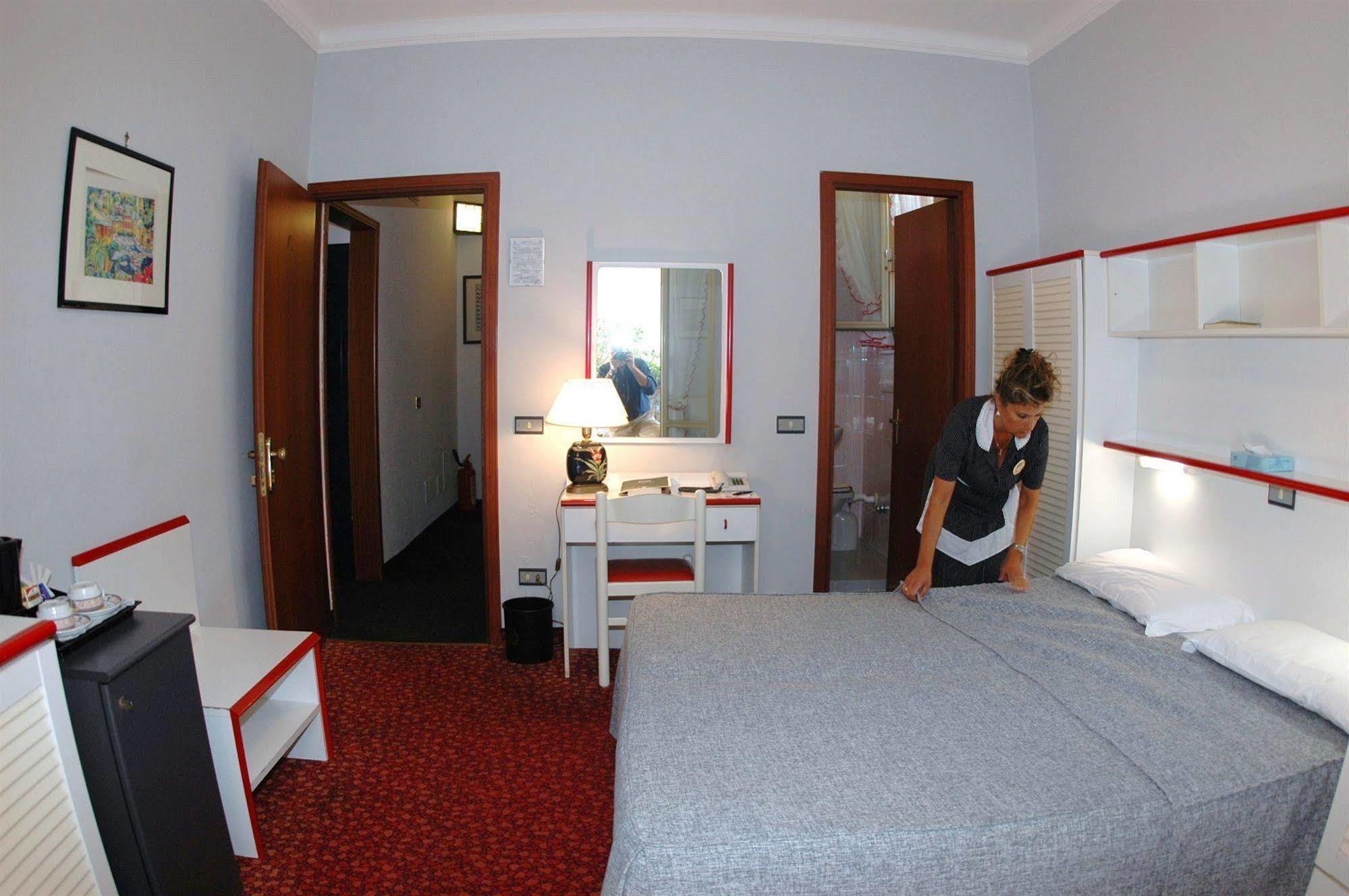 Hotel Flory Санта-Маргерита-Лигуре Экстерьер фото