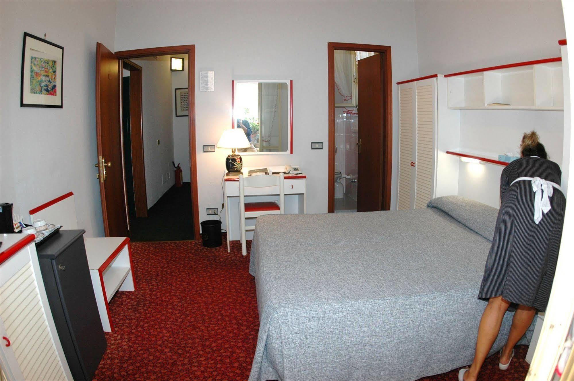 Hotel Flory Санта-Маргерита-Лигуре Экстерьер фото